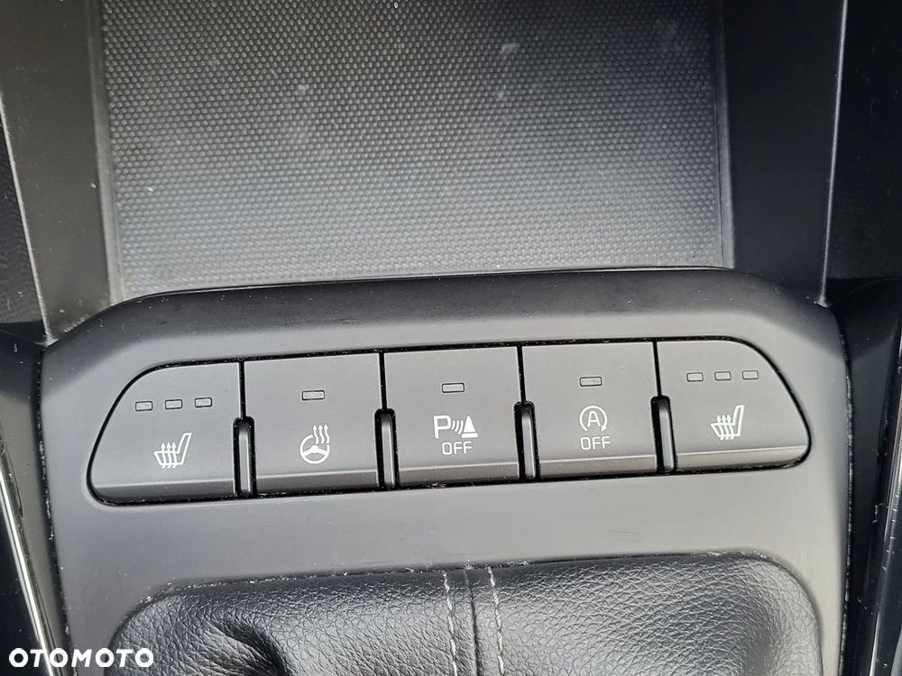 Kia Stonic 1.0 T-GDI 120 Platinum Edition - 28