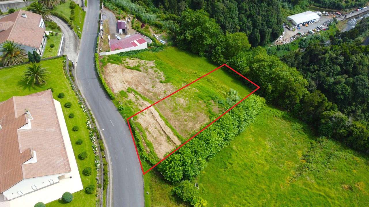 Terreno com vista mar e montanha com projeto aprovado. - Grande imagem: 4/16