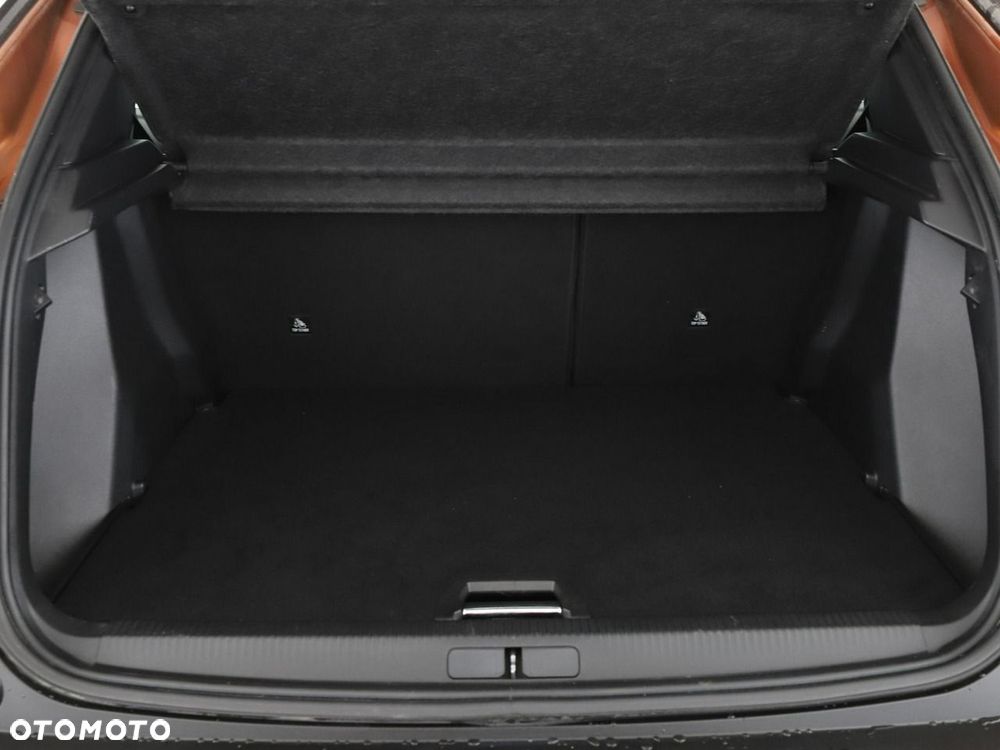 Peugeot 2008 PureTech 100 Allure S&S BVM6 - 21