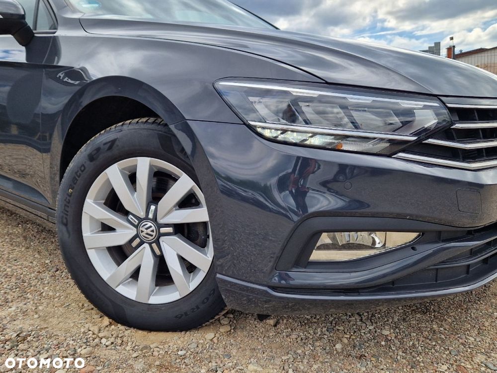 Volkswagen Passat - 27
