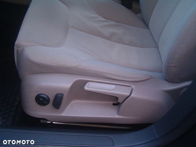 Volkswagen Passat - 34