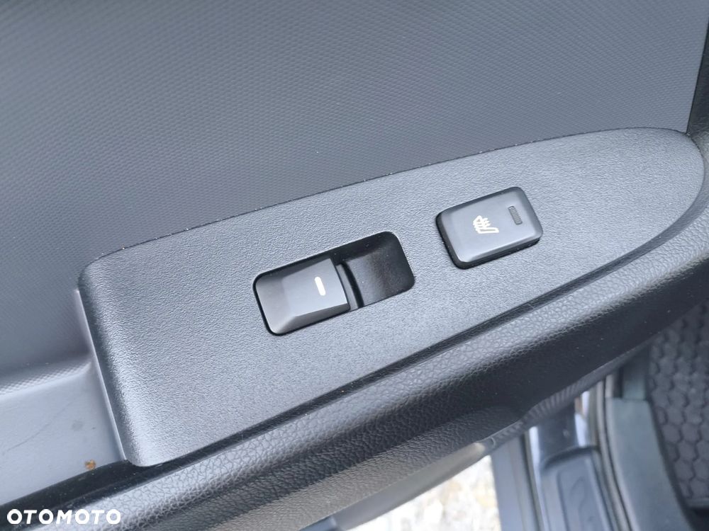 Kia Sportage 2.0 CRDI 4WD Automatik Spirit - 24