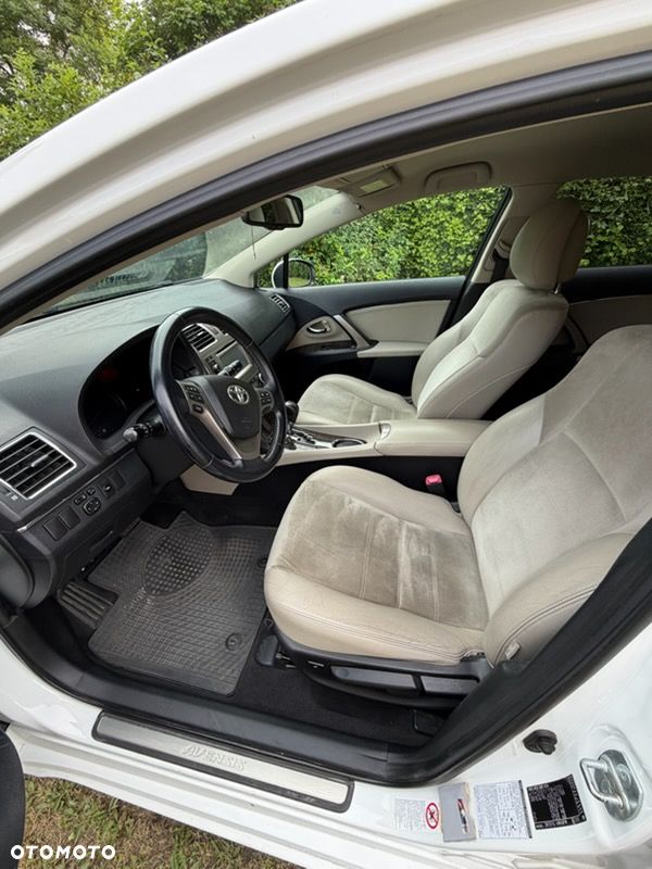 Toyota Avensis 1.8 Premium EU5 MS - 8