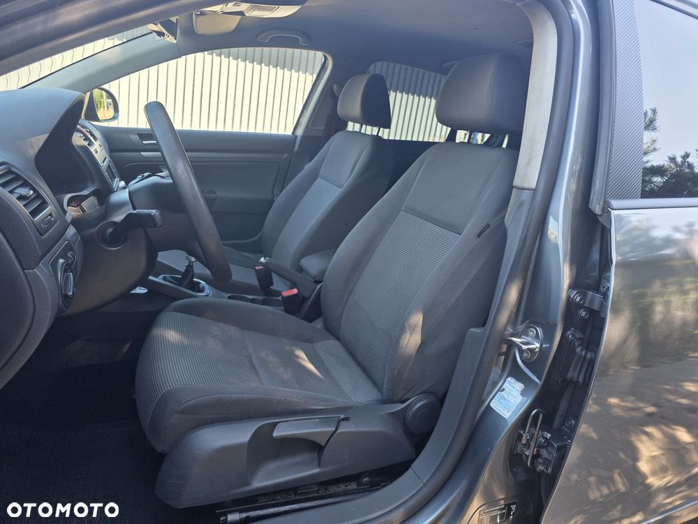 Volkswagen Jetta 1.9 TDI Comfortline - 10