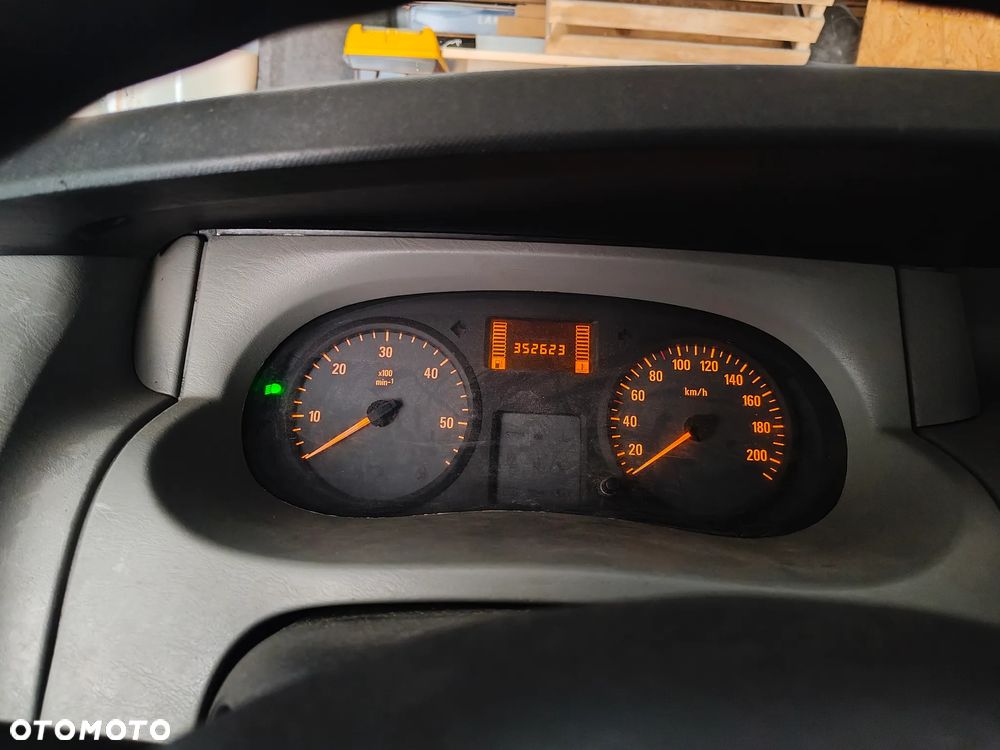 Opel Vivaro L1H1 2.7t - 11