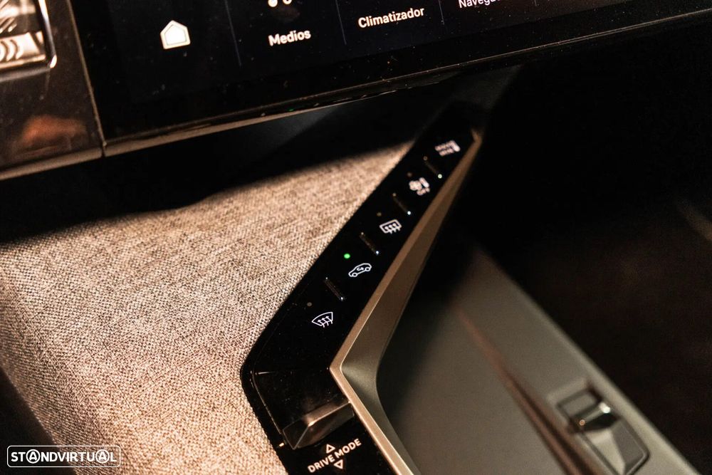 Peugeot E-5008 73 kWh GT - 33