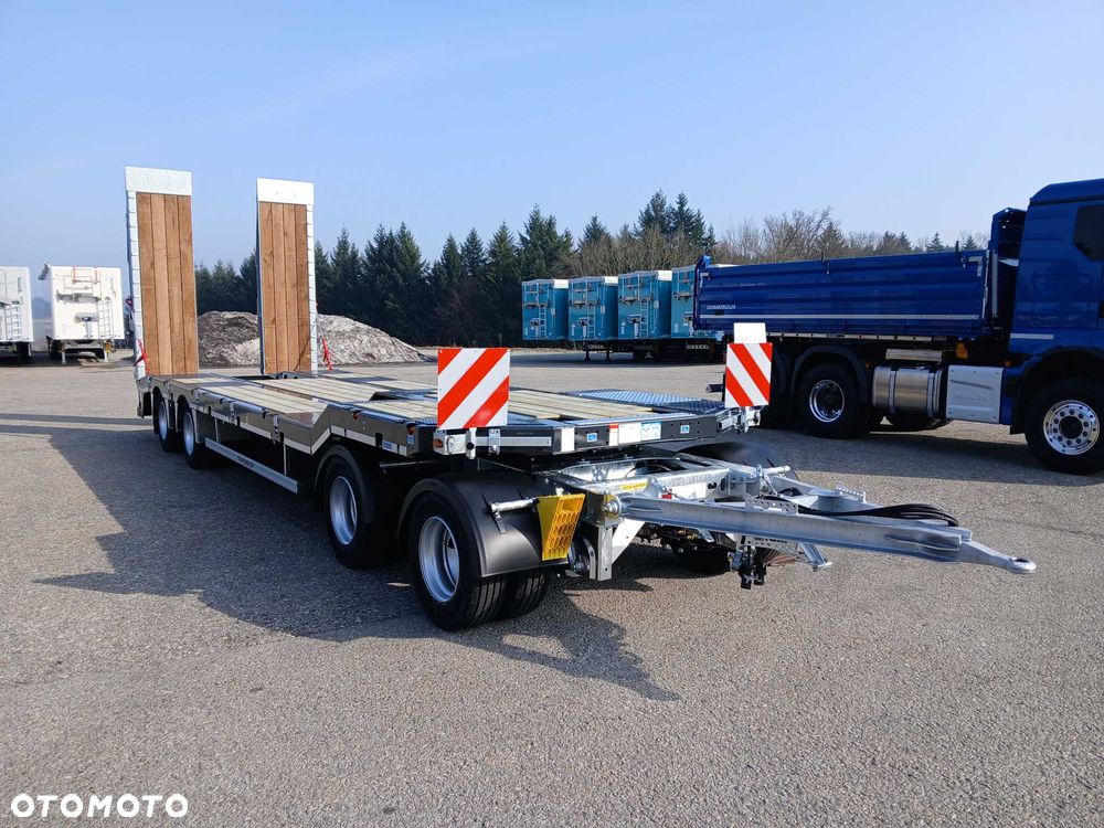 Schwarzmuller 4-osiowa przyczepa niskopodwoziowa Schwarzmueller 2026 r. - 1