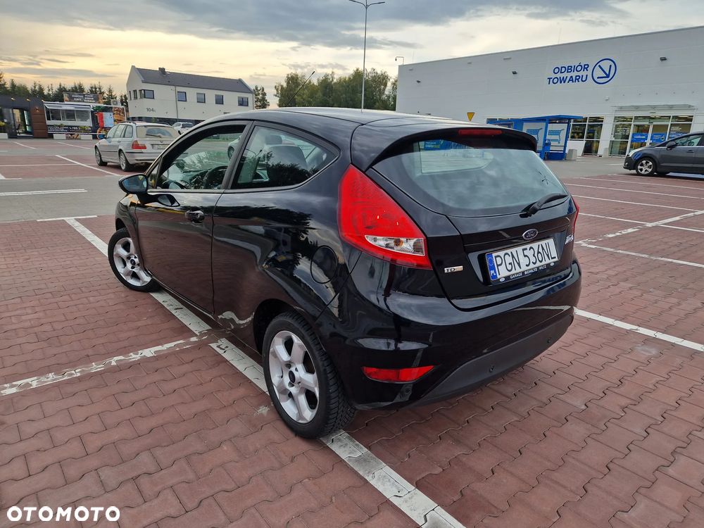 Ford Fiesta - 6