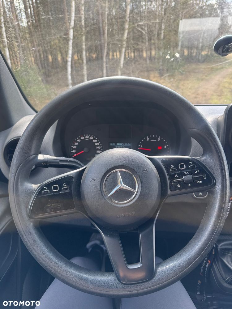 Mercedes-Benz Sprinter - 15