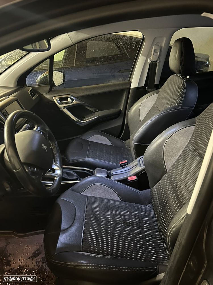 Peugeot 2008 1.2 PureTech Active - 4