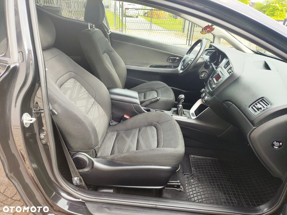 Kia Ceed 1.6 GDI Business Line - 25