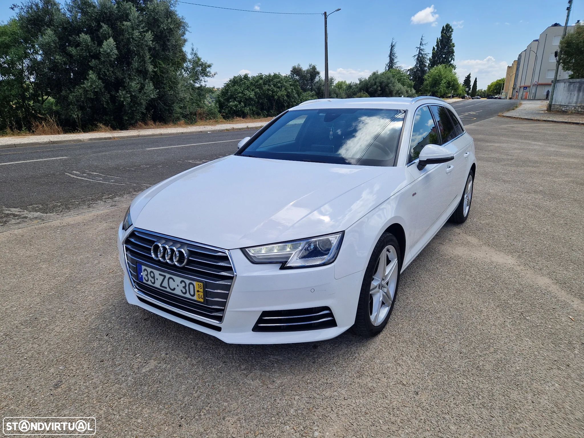 Audi A4 Avant 2.0 TDI S-line S tronic - 1