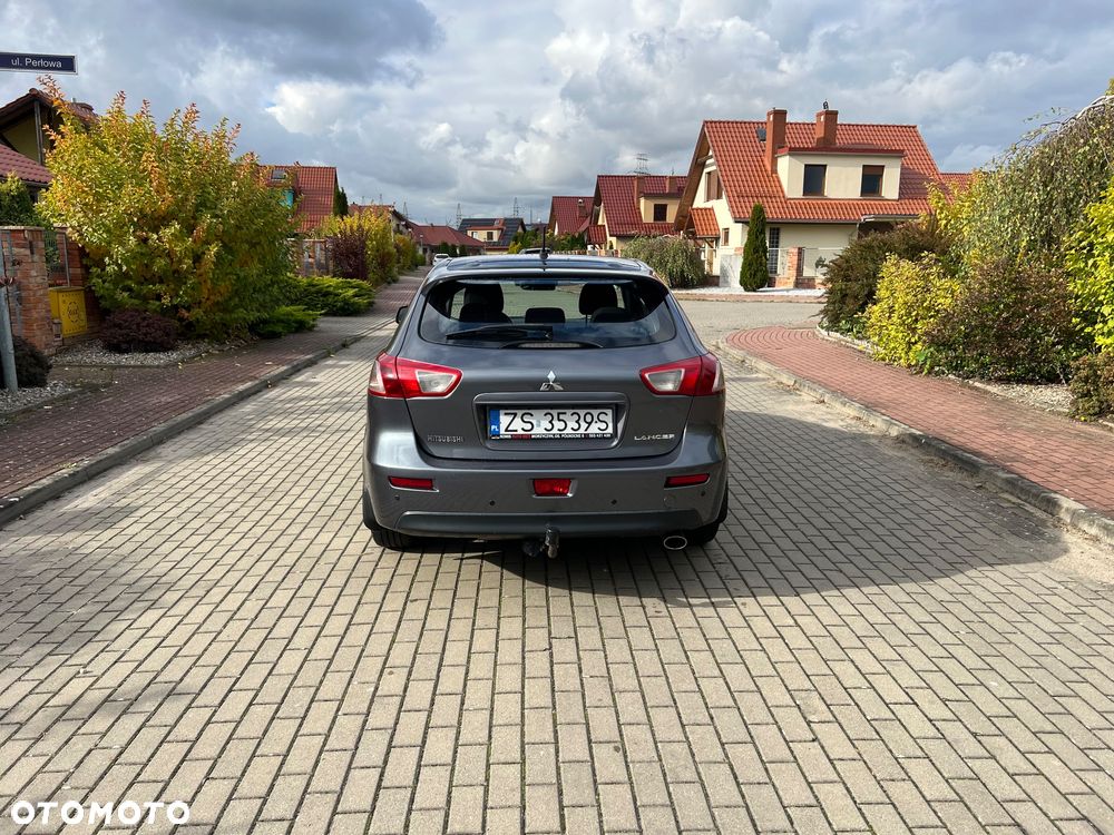 Mitsubishi Lancer 1.8 Intense - 10