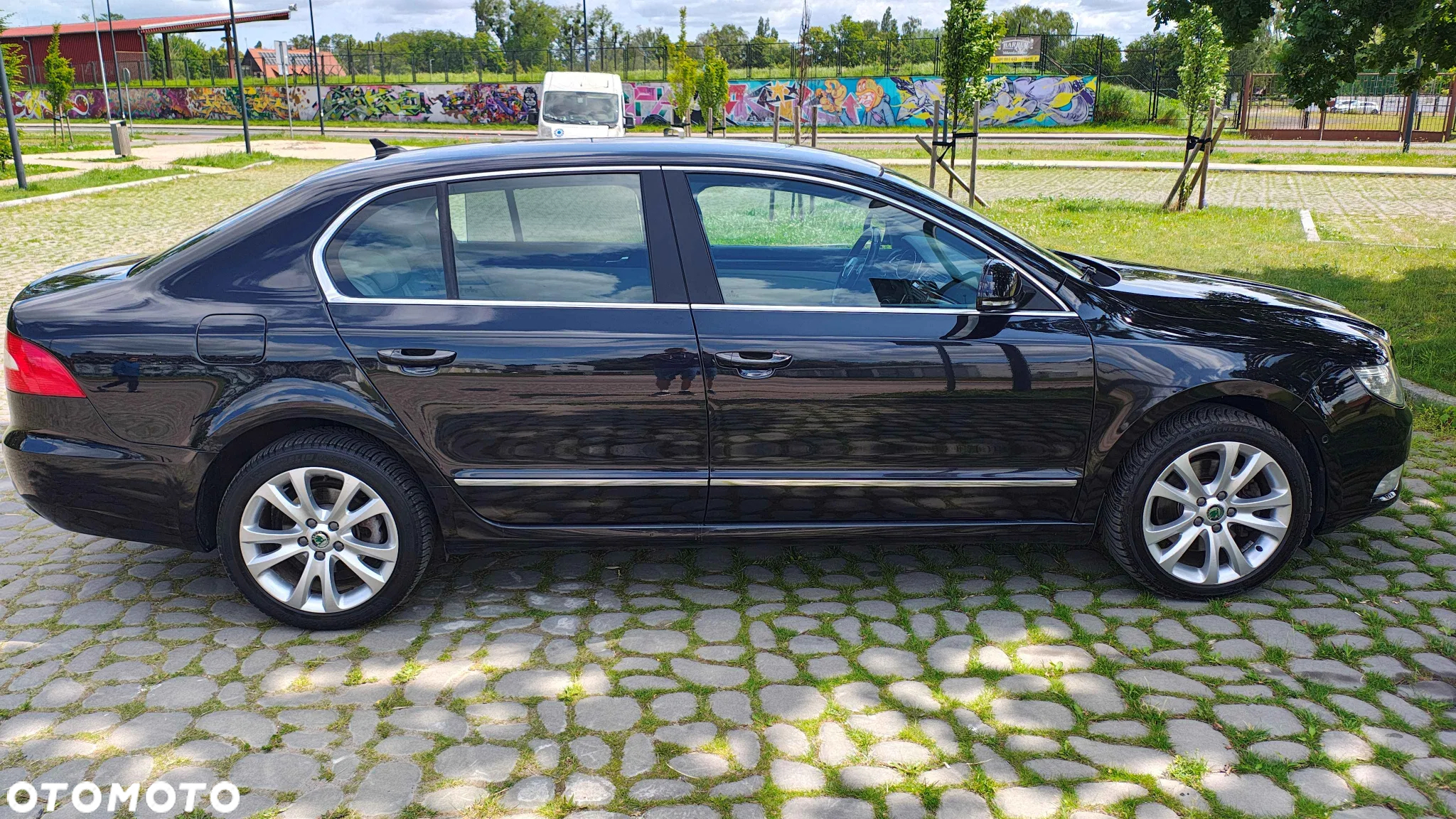 Skoda Superb 2.0 TDI Elegance DSG - 13