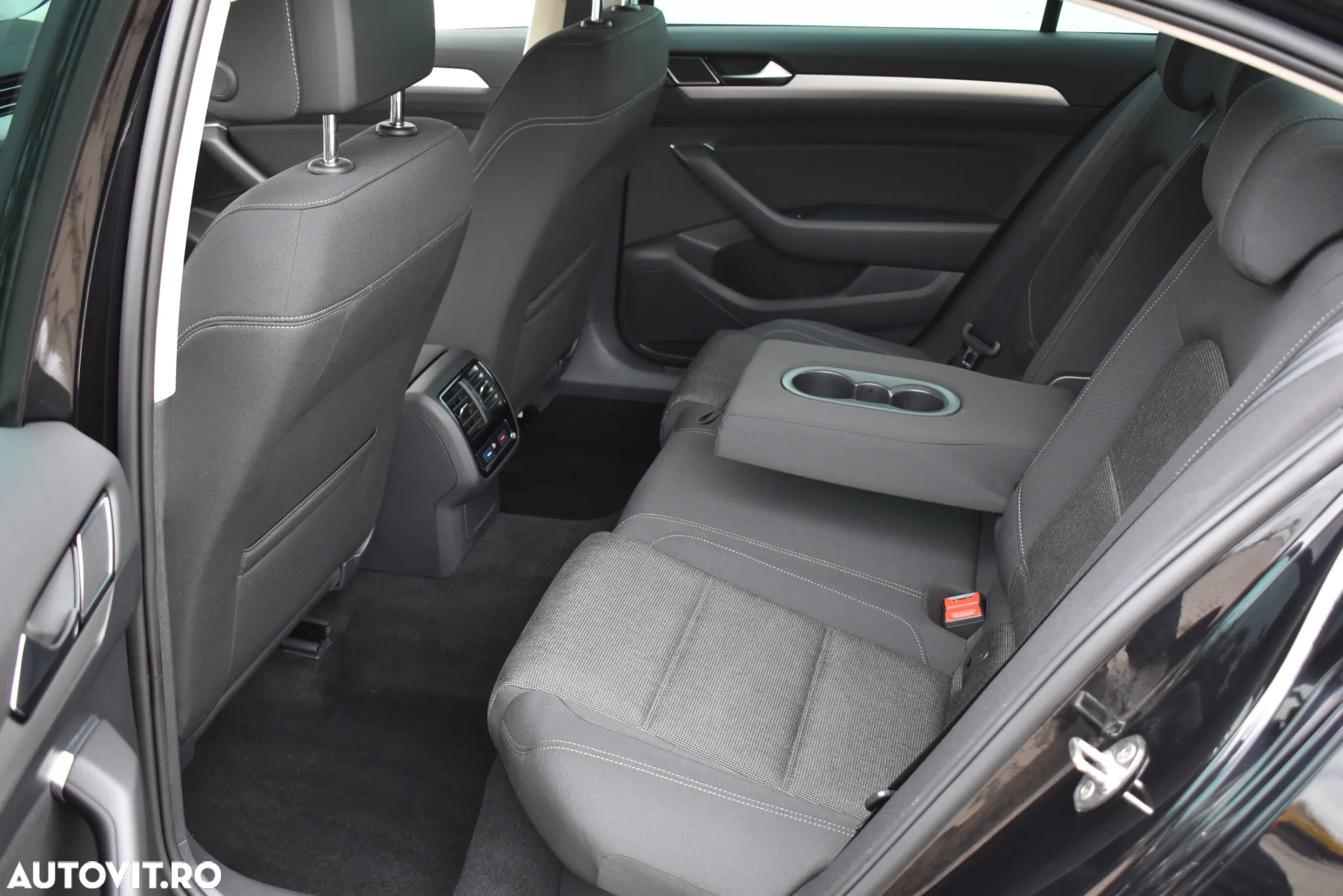 Volkswagen Passat 2.0 TDI DSG R Executive - 6
