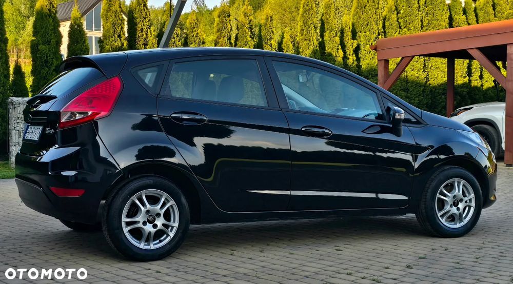 Ford Fiesta 1.4 Champions Edition - 11