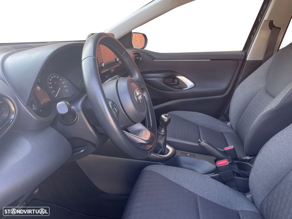 Toyota Yaris - 12
