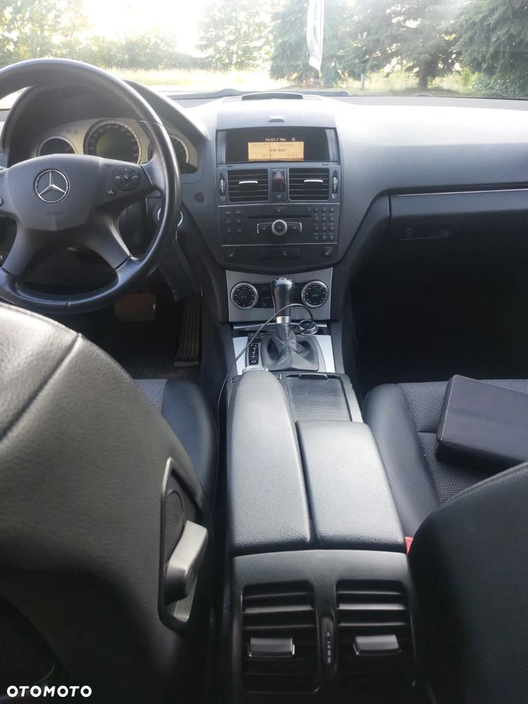 Mercedes-Benz Klasa C 180 T Kompressor Automatik - 16