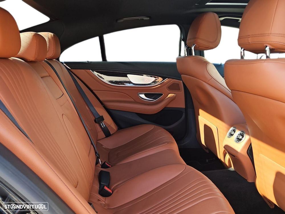 Mercedes-Benz CLS 300 d 4Matic AMG Line - 23