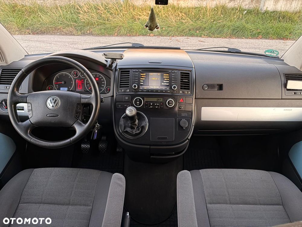 Volkswagen Multivan - 18