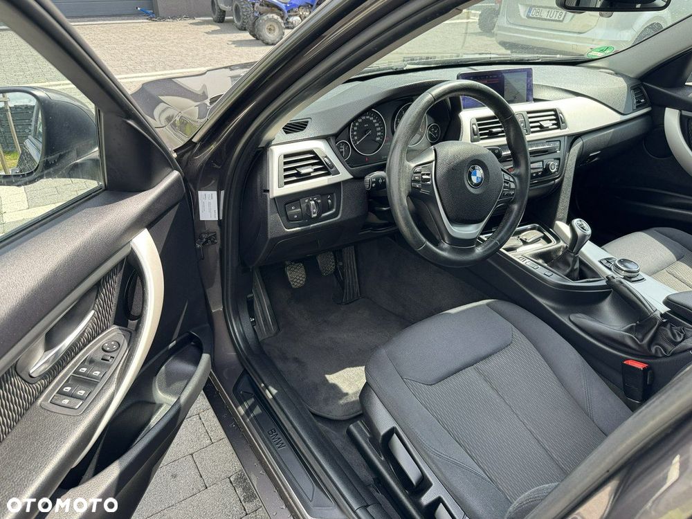 BMW Seria 3 318d Blue Performance Luxury Line - 15