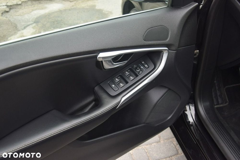 Volvo V40 D2 - 25