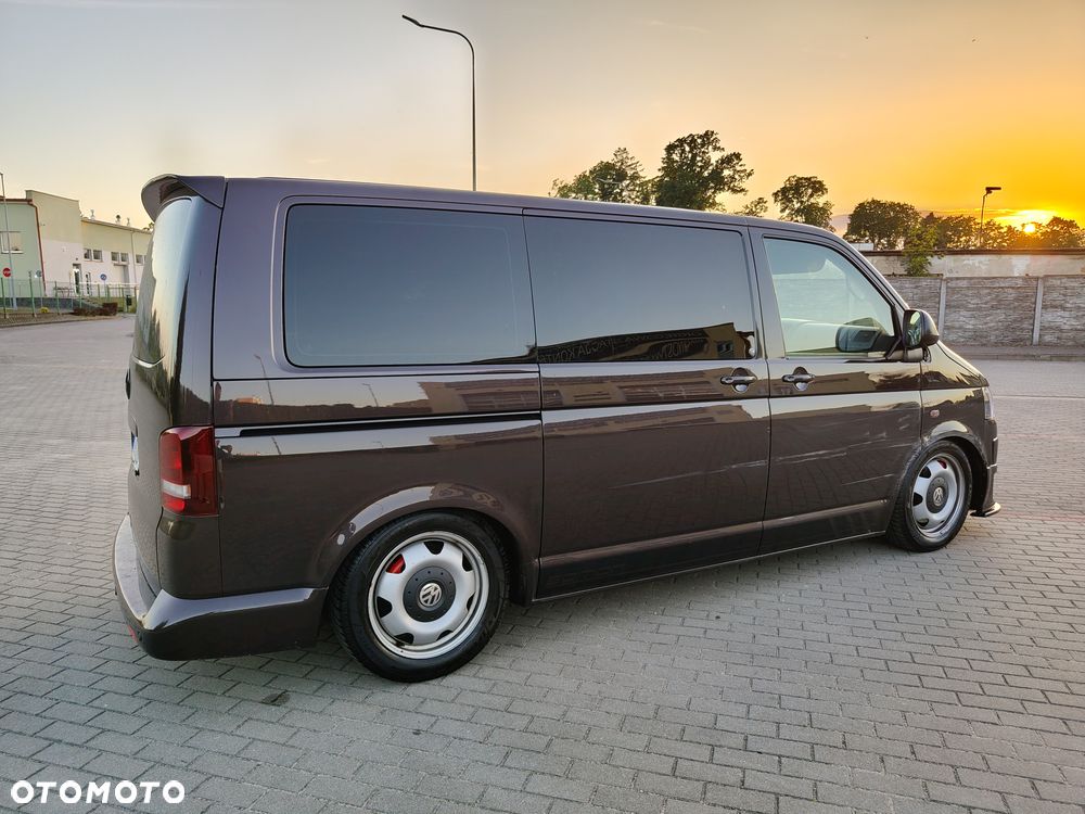 Volkswagen Multivan - 17
