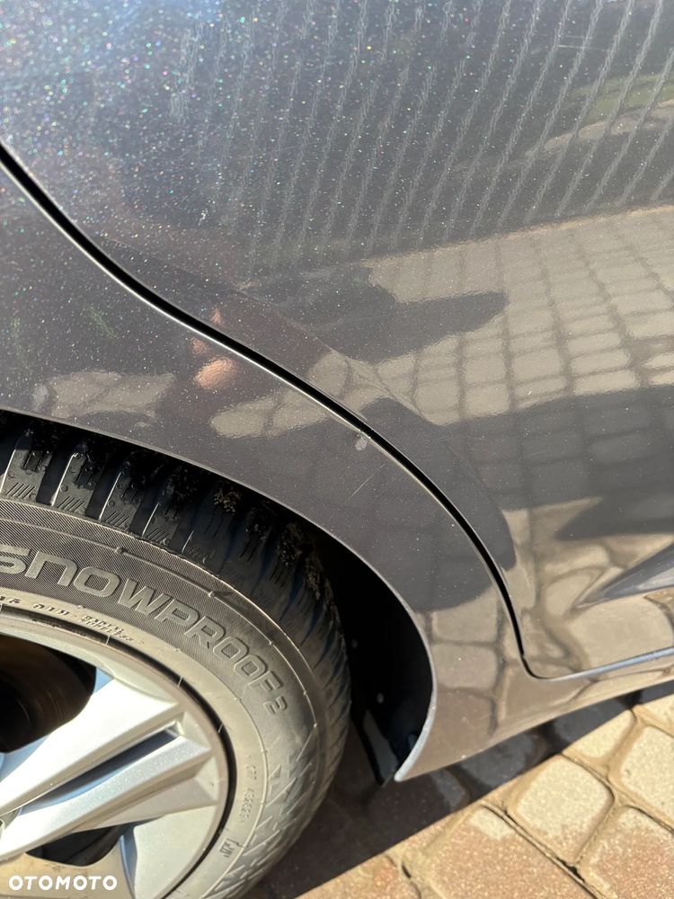 Hyundai Elantra 1.6 Comfort Premiere - 5