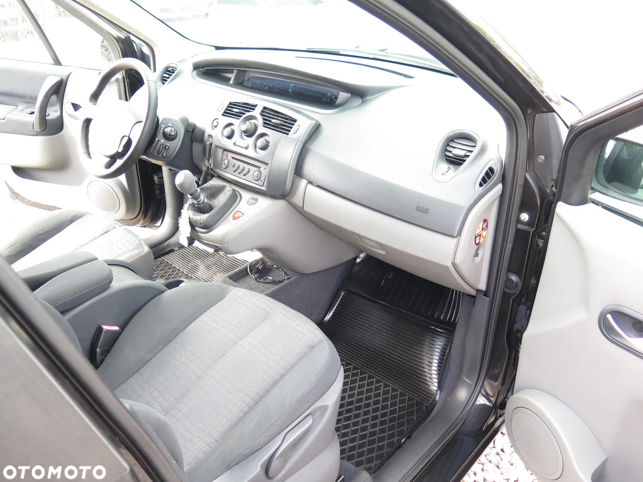Renault Scenic 1.6 16V 110 Authentique - 27