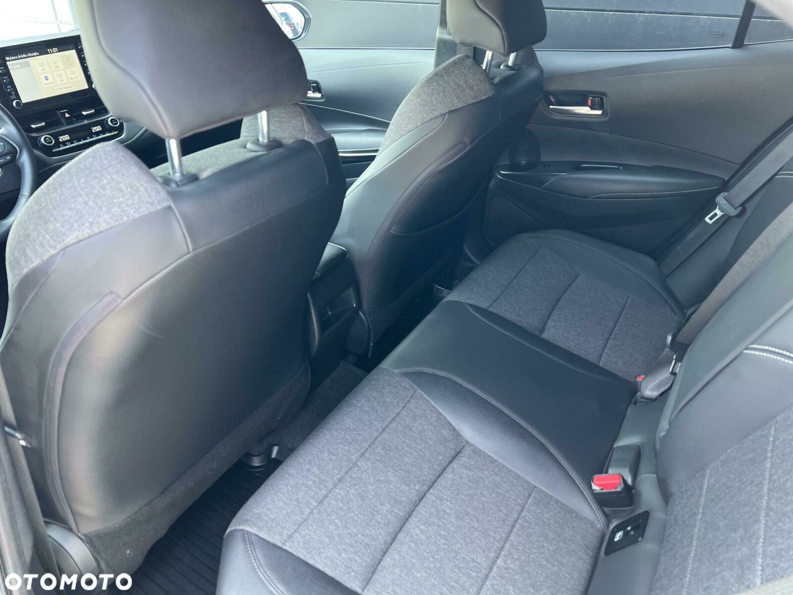 Toyota Corolla - 23