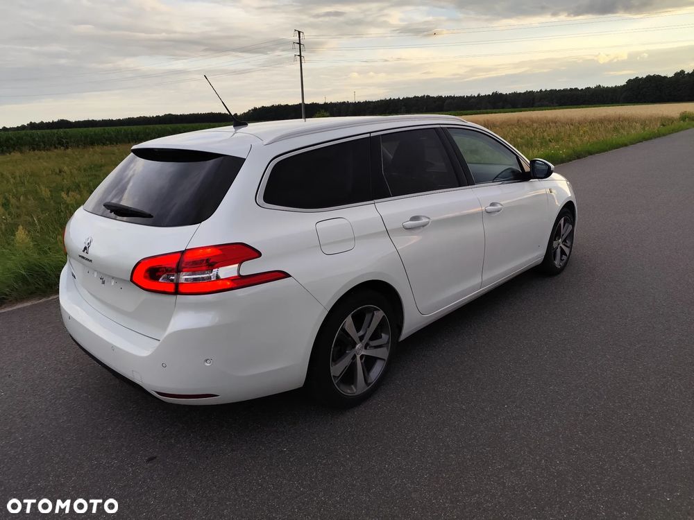 Peugeot 308 PureTech 130 GPF EAT8 Stop & Start Tech Edition - 5