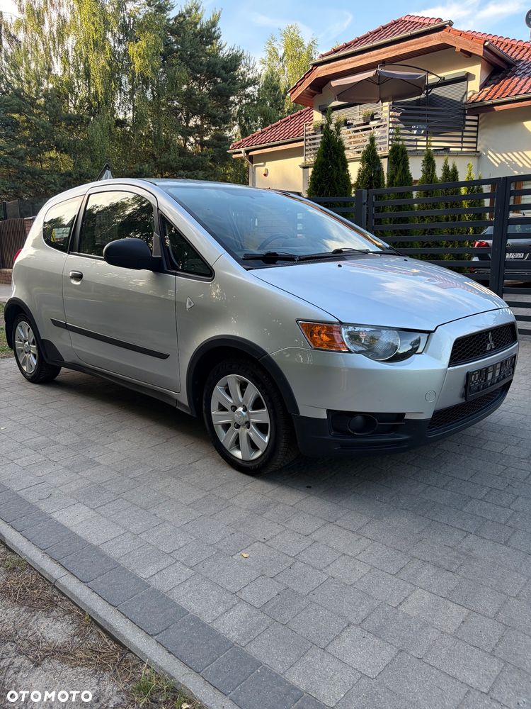 Mitsubishi Colt - 4