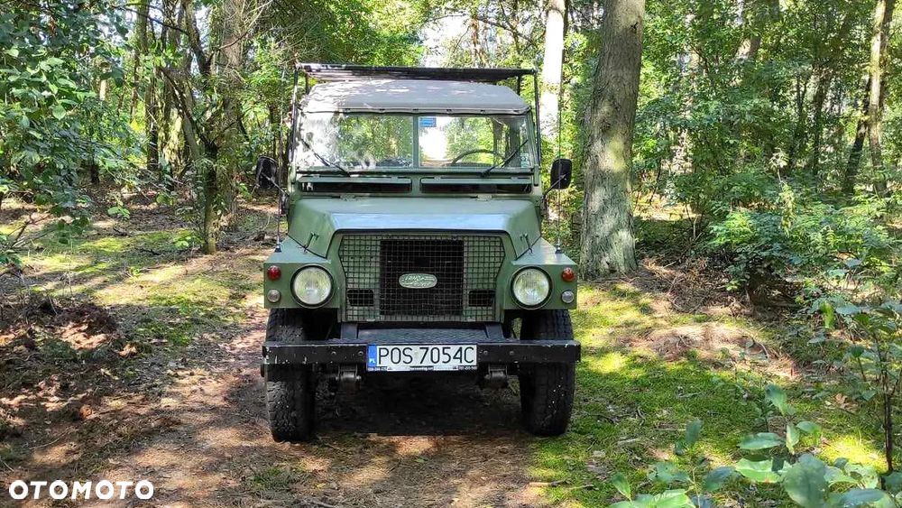 Land Rover Defender - 2