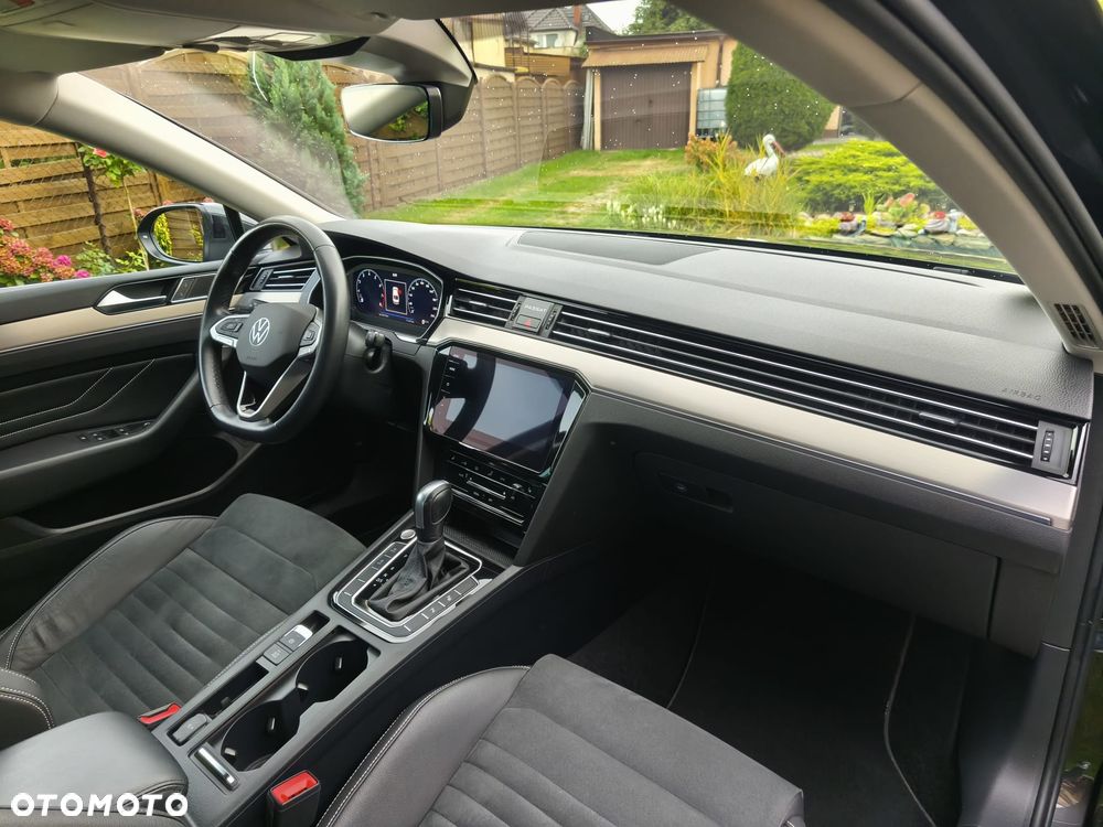 Volkswagen Passat 2.0 TSI Elegance DSG - 28