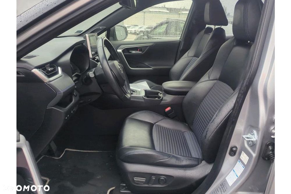 Toyota RAV4 - 5