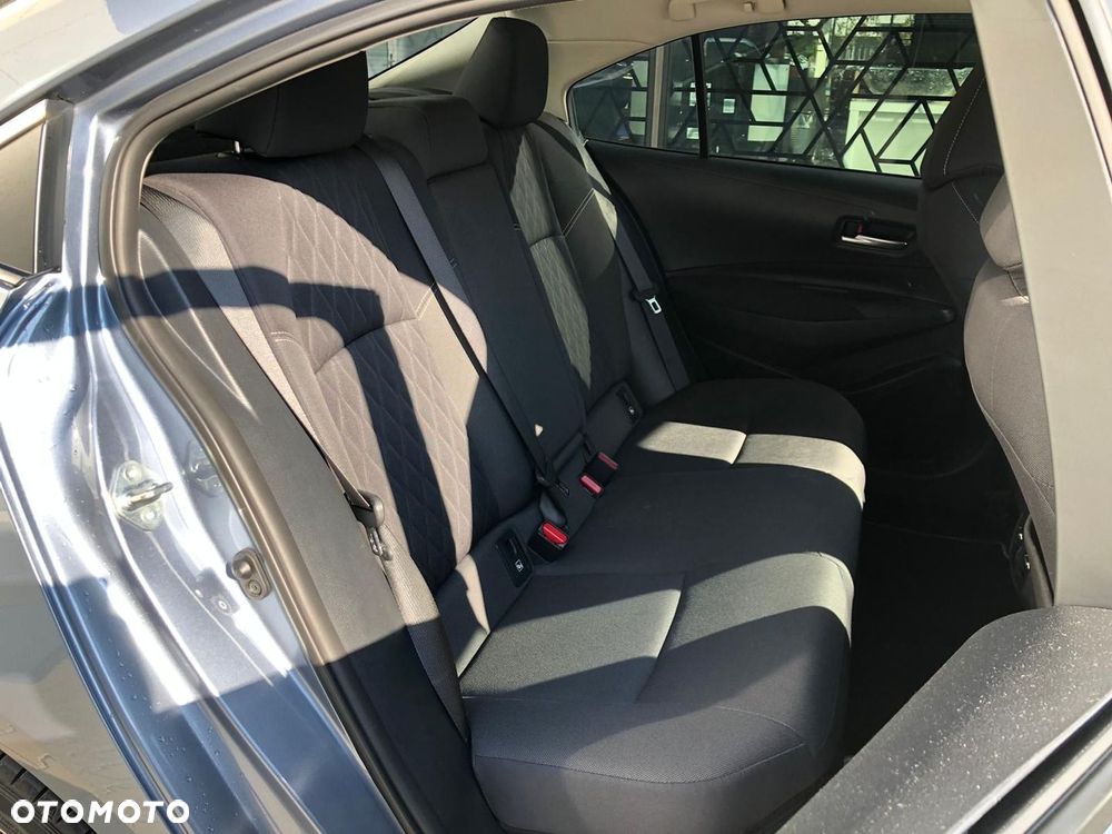 Toyota Corolla 1.8 Hybrid Comfort - 23