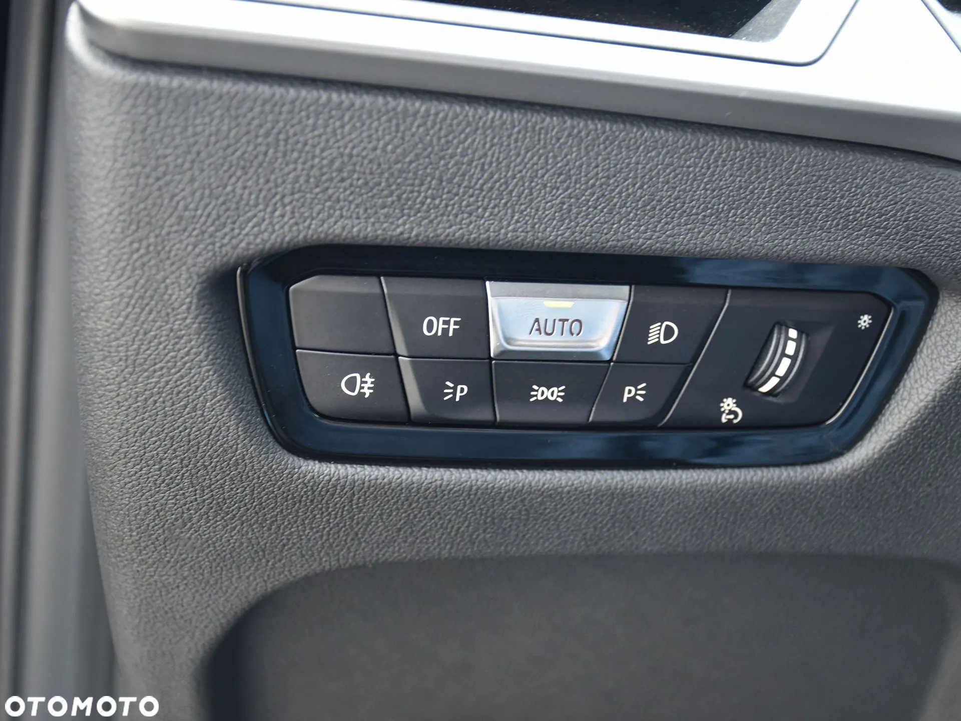 BMW Seria 3 318d - 35