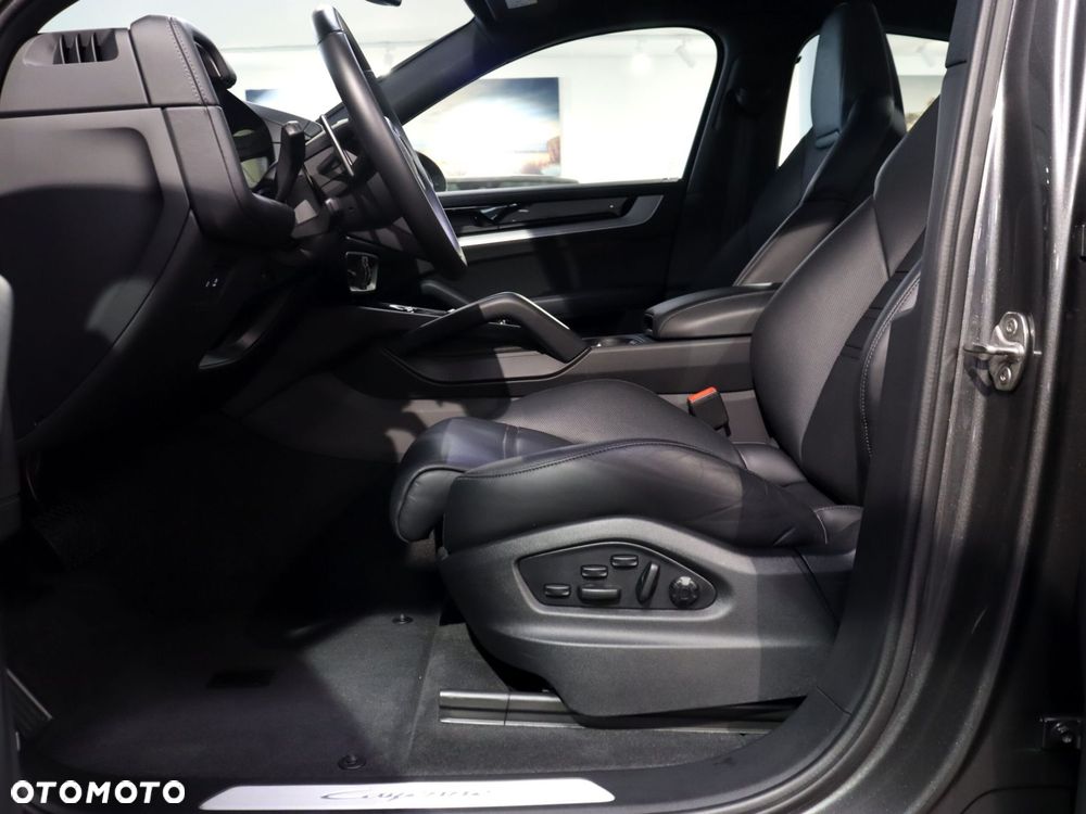 Porsche Cayenne Standard - 17