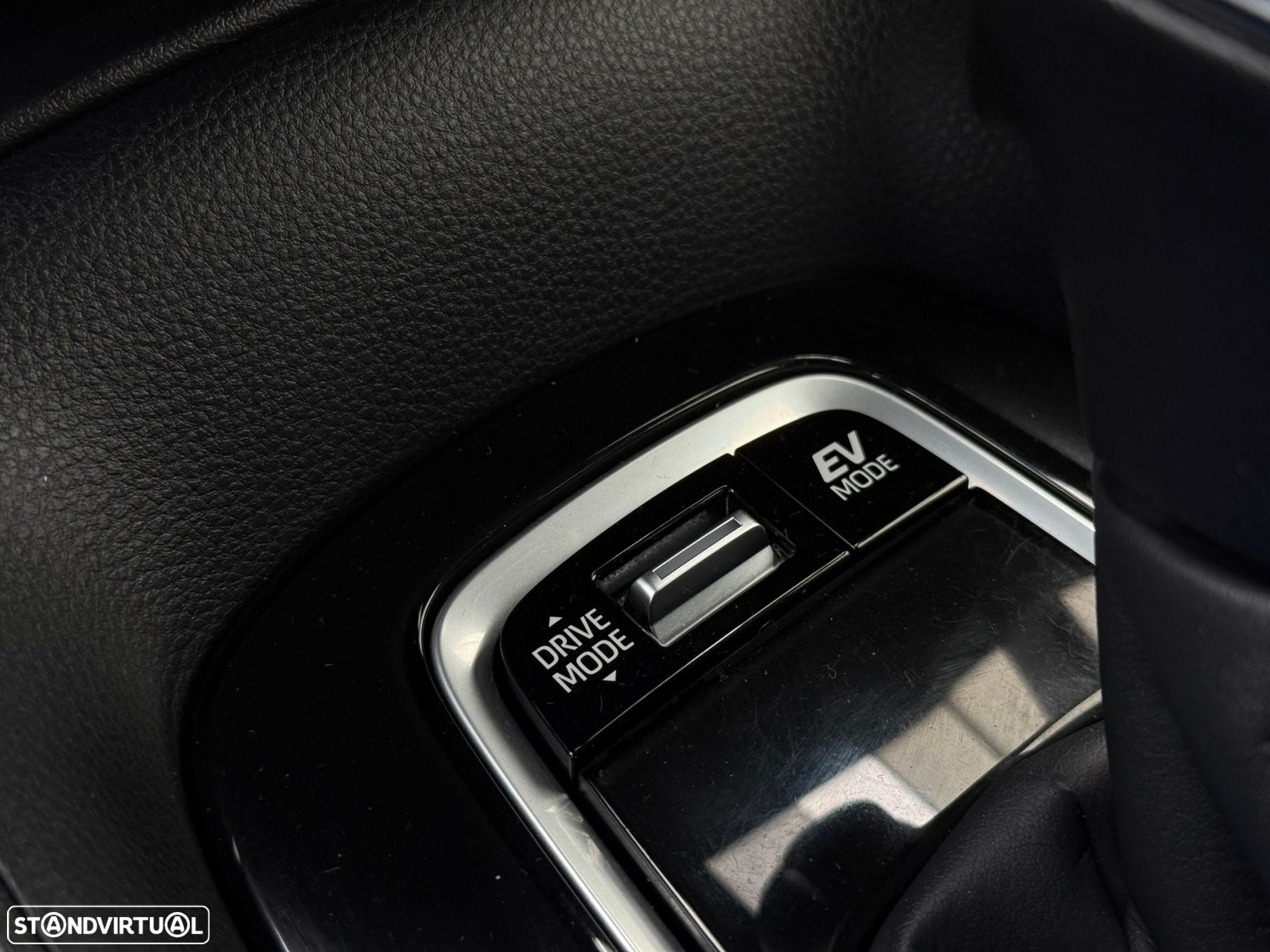 Toyota Corolla 1.8 Hybrid Active - 18