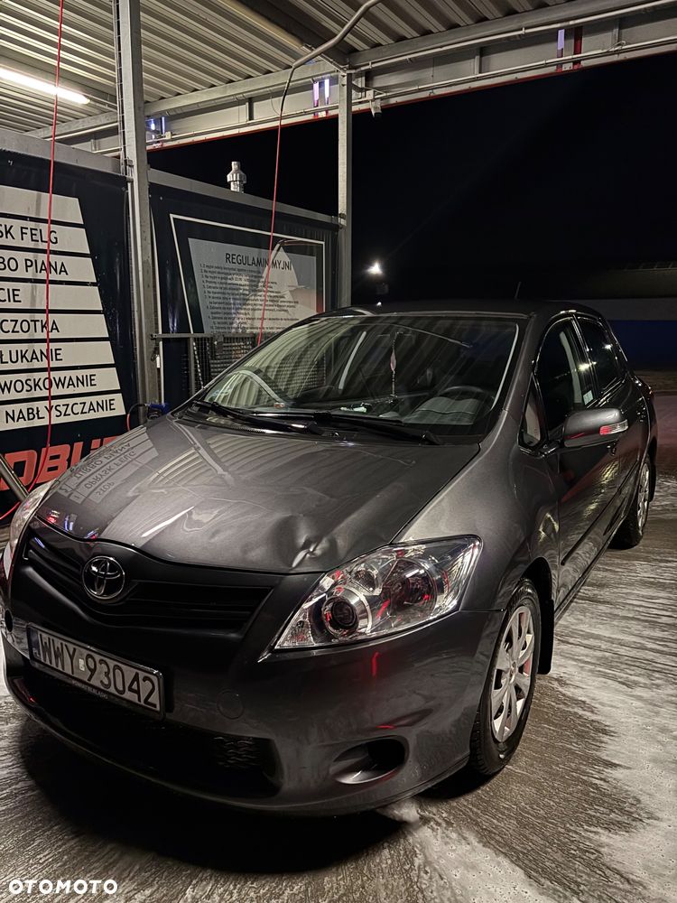 Toyota Auris - 2