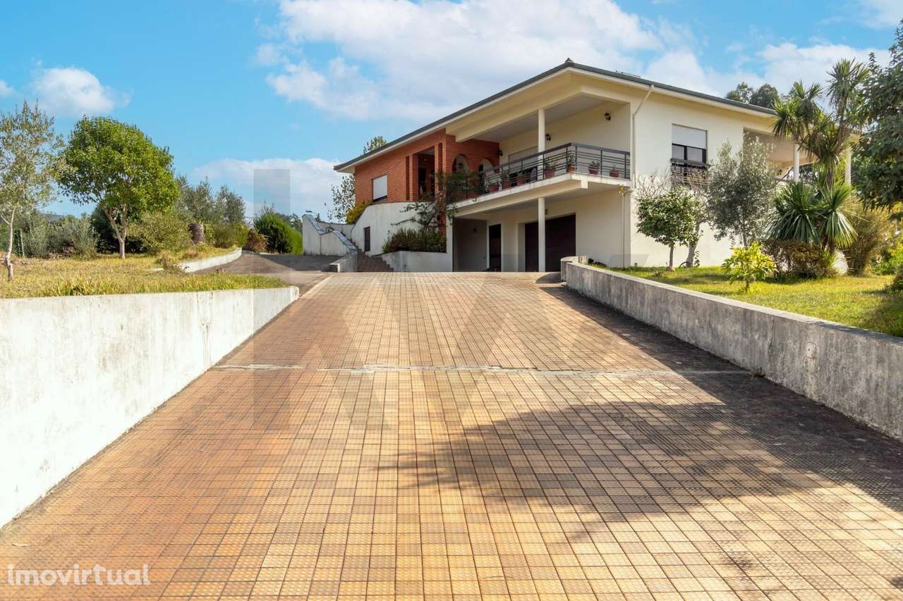 Exclusividade e Natureza à Beira Rio: Moradia T4 com 8.100 m2 e Vista - Grande imagem: 3/27