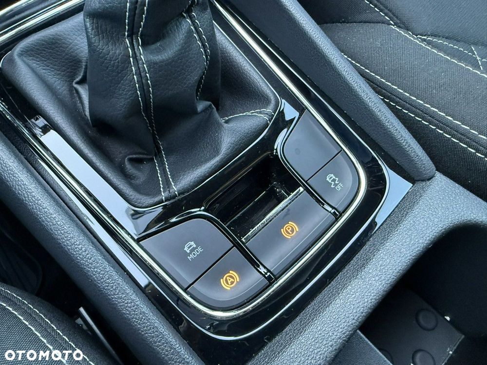 Skoda Karoq 1.5 TSI ACT GPF 4x2 Sportline - 8