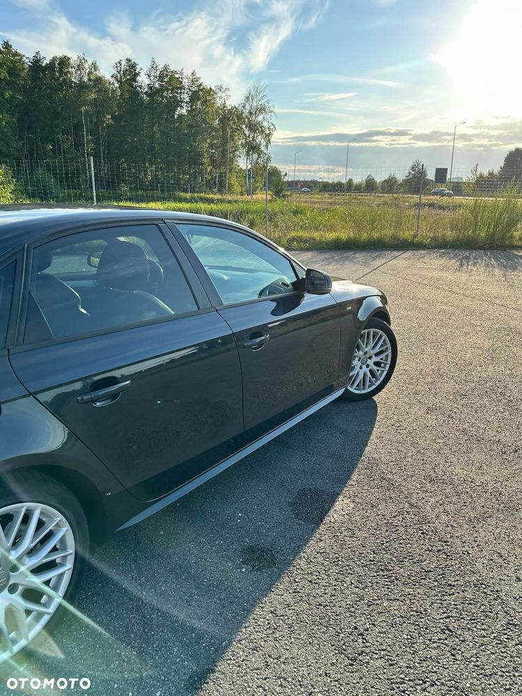 Audi A4 Limousine - 4