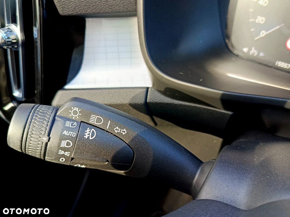 Volvo XC 40 T2 Momentum Core - 17