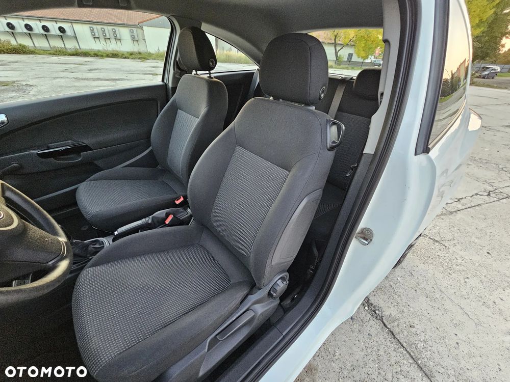 Opel Corsa 1.2 16V Edition / Active - 18