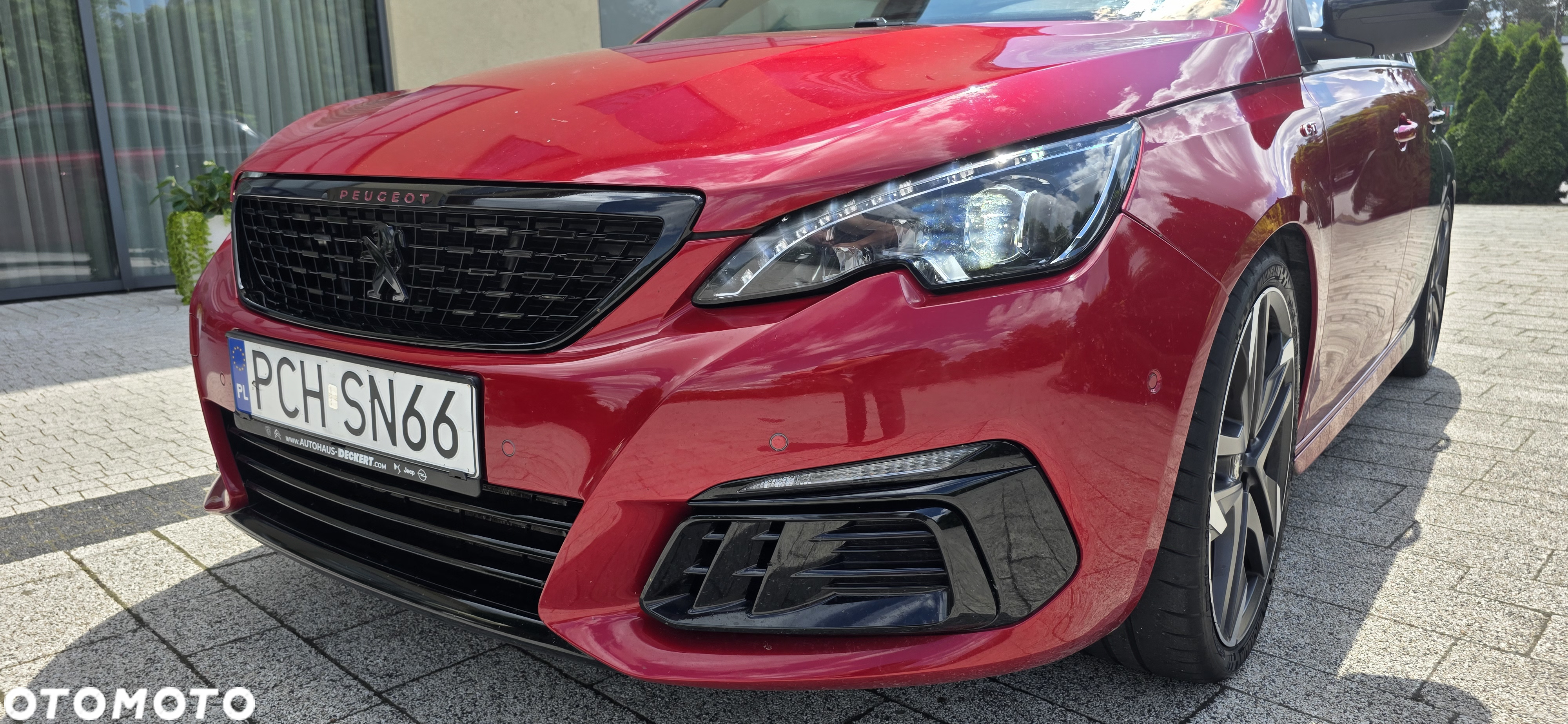 Peugeot 308 1.6 e-THP GTi by Sport S&S - 16