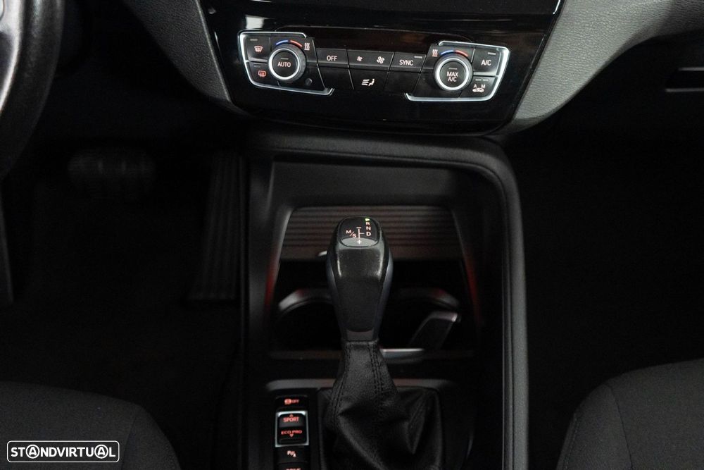 BMW X1 25 e xDrive Corporate Edition - 16