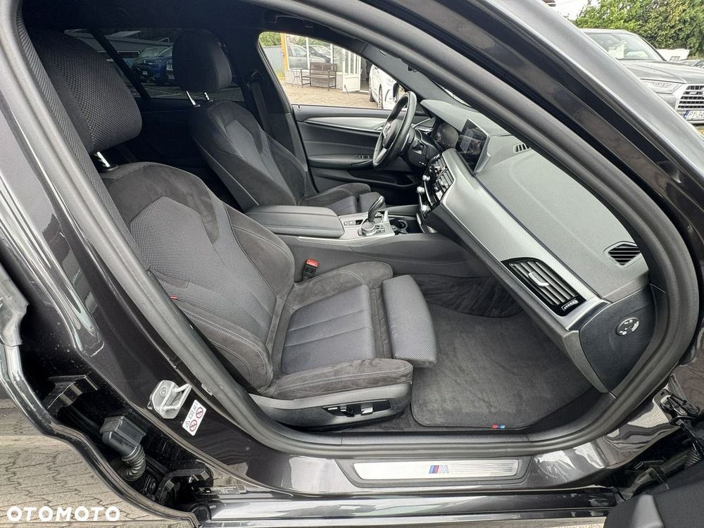 BMW Seria 5 520d M Sport Edition - 26