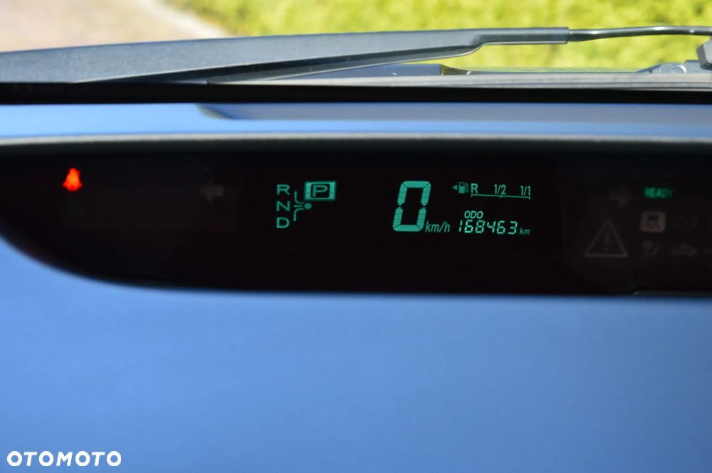 Toyota Prius - 17