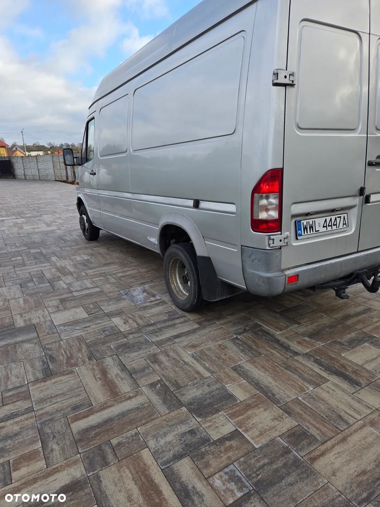 Mercedes-Benz Sprinter - 9